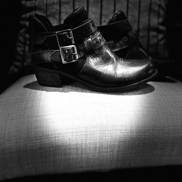 UGG Black UggPure Lining Ankle - Picture 4 of 5